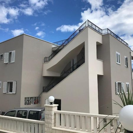 Apartment Lizzi. Trogir Luaran gambar