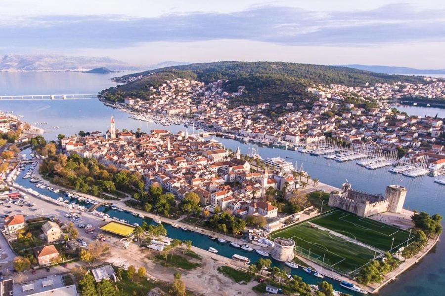 Apartment Lizzi. Trogir Luaran gambar