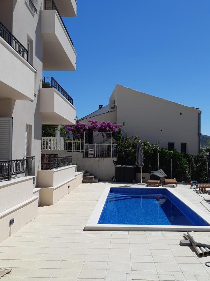 Apartment Lizzi. Trogir Luaran gambar