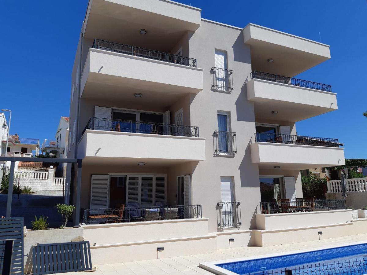 Apartment Lizzi. Trogir Luaran gambar