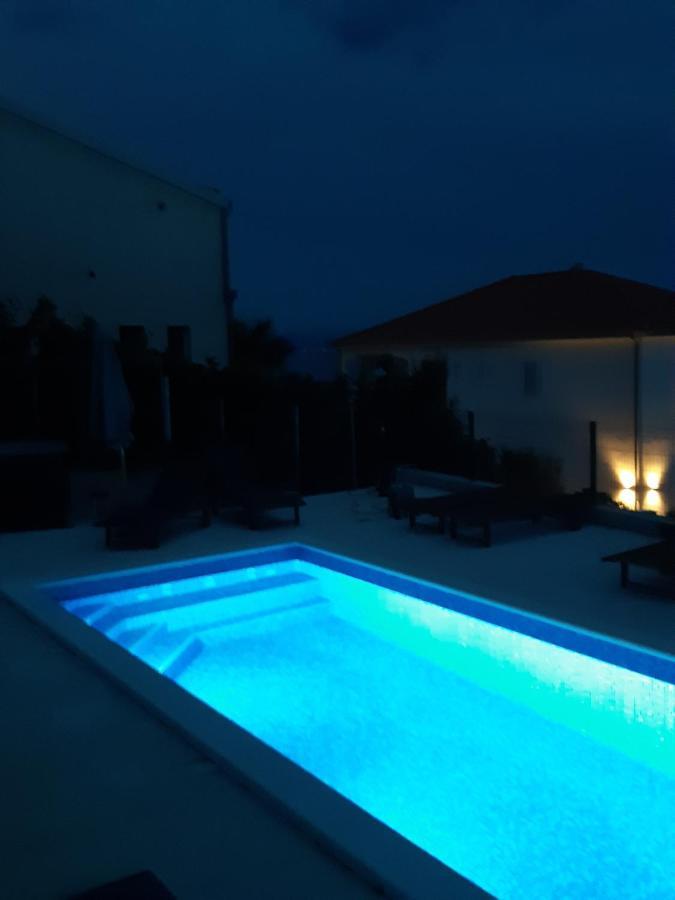Apartment Lizzi. Trogir Luaran gambar